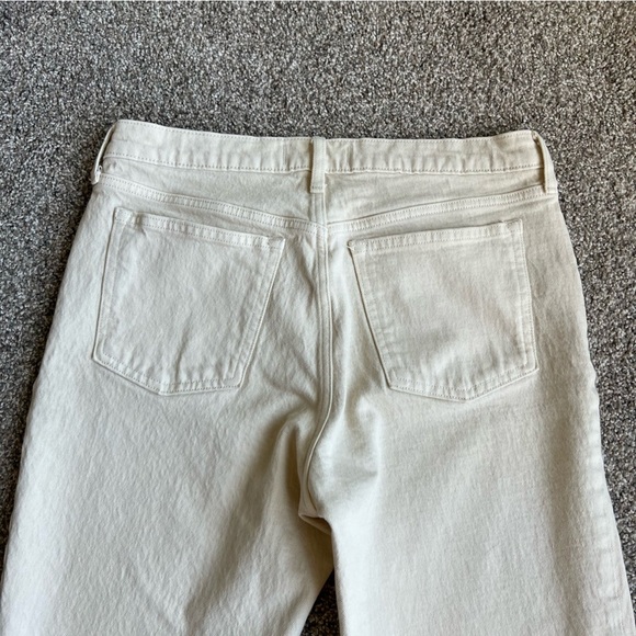 Abercrombie & Fitch Cream Mid Rise Straight Leg Jeans, Size 8S - Picture 7 of 7